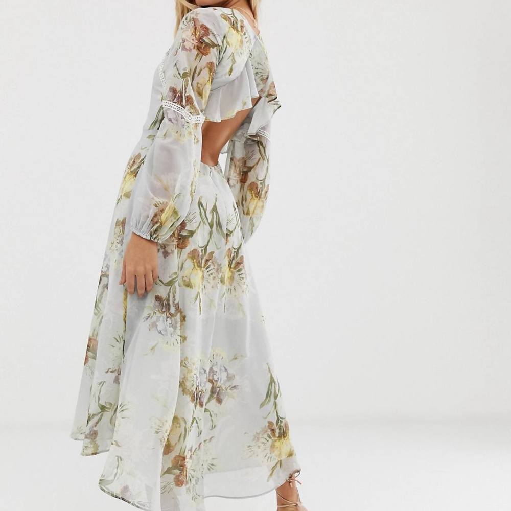 NWT Hope & Ivy Open Back Floral Dress